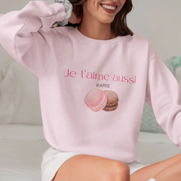 Je t’aime aussi Paris sweatshirt with macaron design on red Gildan 18000 crewneck - Light Pink