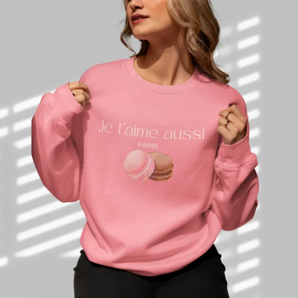 Je t’aime aussi Paris sweatshirt with macaron design on red Gildan 18000 crewneck - Safety Pink